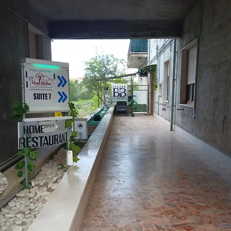 7 &home Restaurant מלון דירות Paglieta